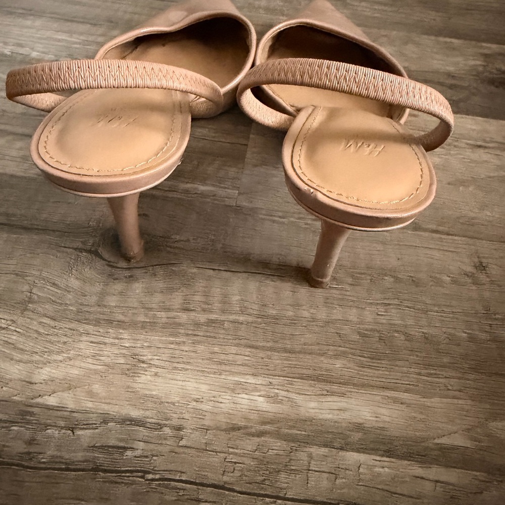H&M Blush Patent Pointed-Toe Slingback Heels - Picture 3 of 3
